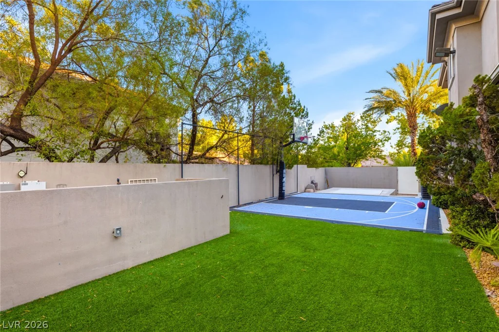 9908 Moon Valley, Las Vegas, NV 89134