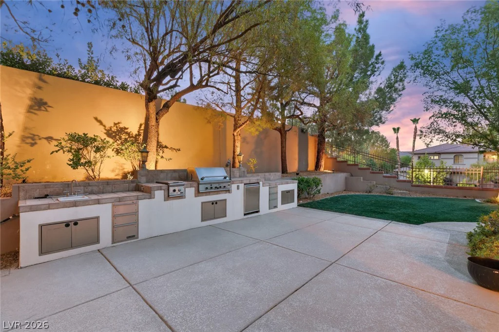 9908 Moon Valley, Las Vegas, NV 89134