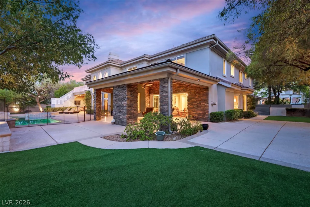9908 Moon Valley, Las Vegas, NV 89134