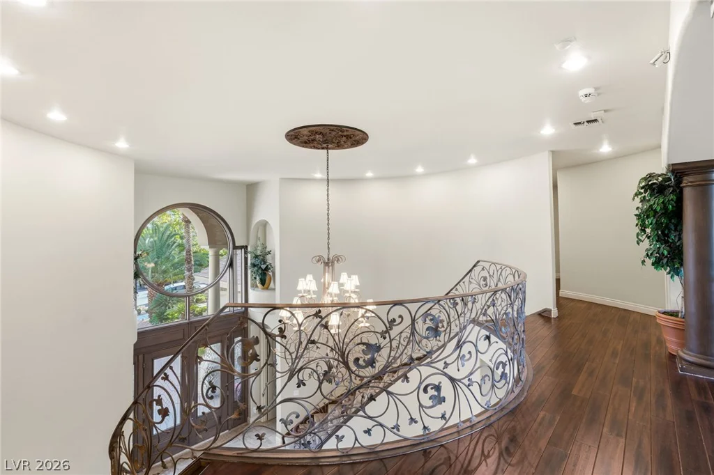 9908 Moon Valley, Las Vegas, NV 89134