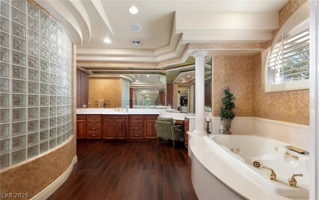 9908 Moon Valley, Las Vegas, NV 89134