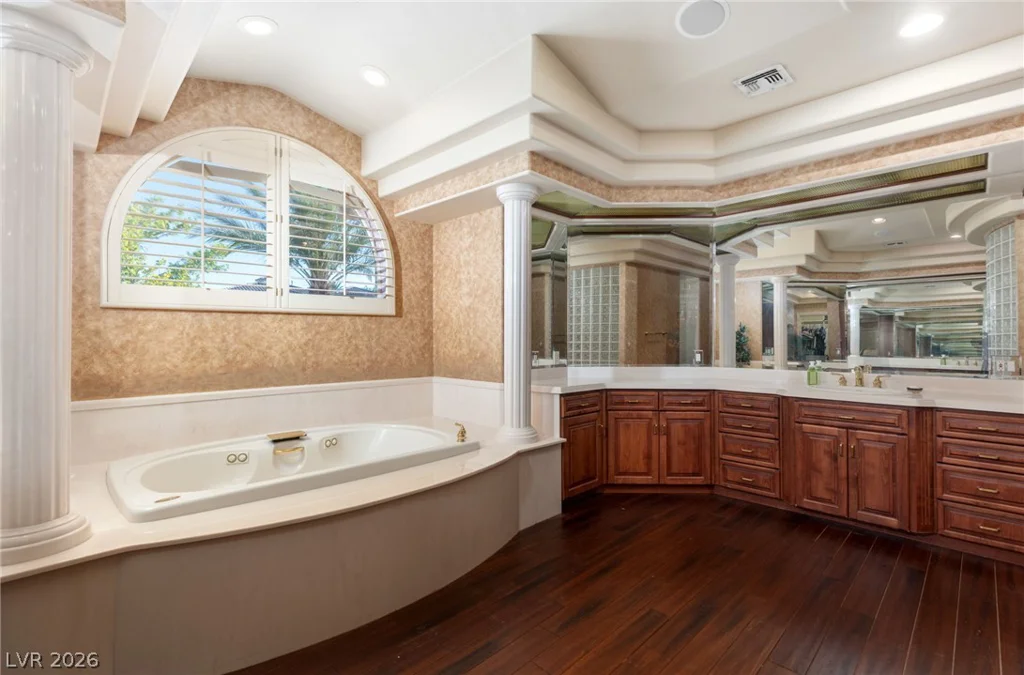 9908 Moon Valley, Las Vegas, NV 89134