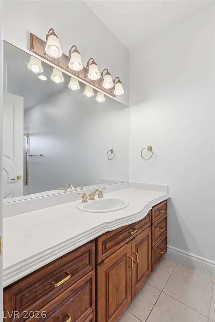 9908 Moon Valley, Las Vegas, NV 89134