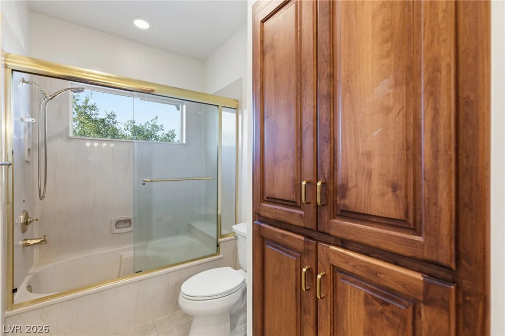 9908 Moon Valley, Las Vegas, NV 89134