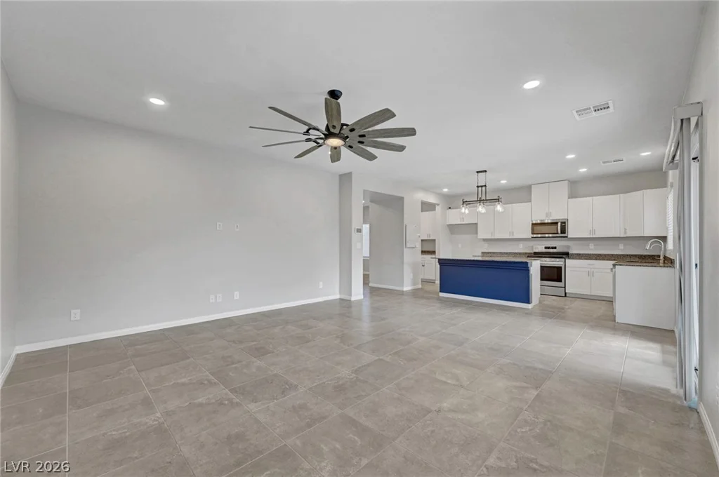 7845 Stone Forest, North Las Vegas, NV 89084