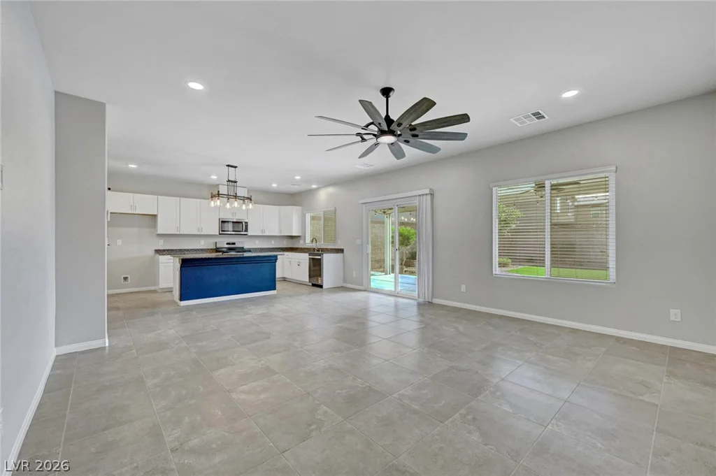 7845 Stone Forest, North Las Vegas, NV 89084