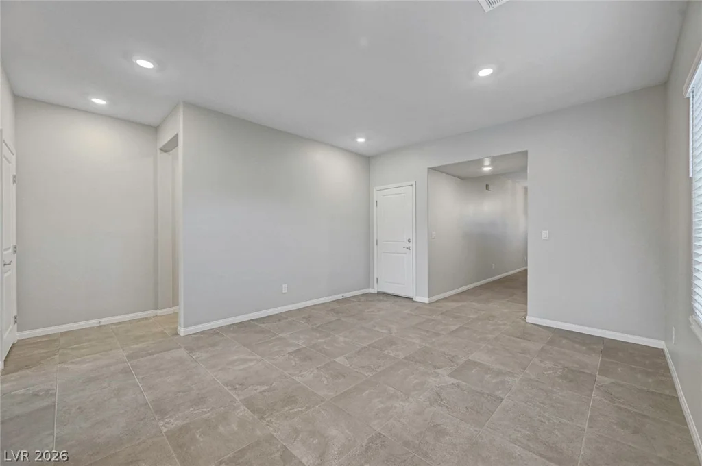 7845 Stone Forest, North Las Vegas, NV 89084