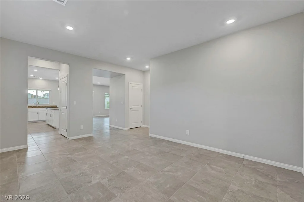 7845 Stone Forest, North Las Vegas, NV 89084
