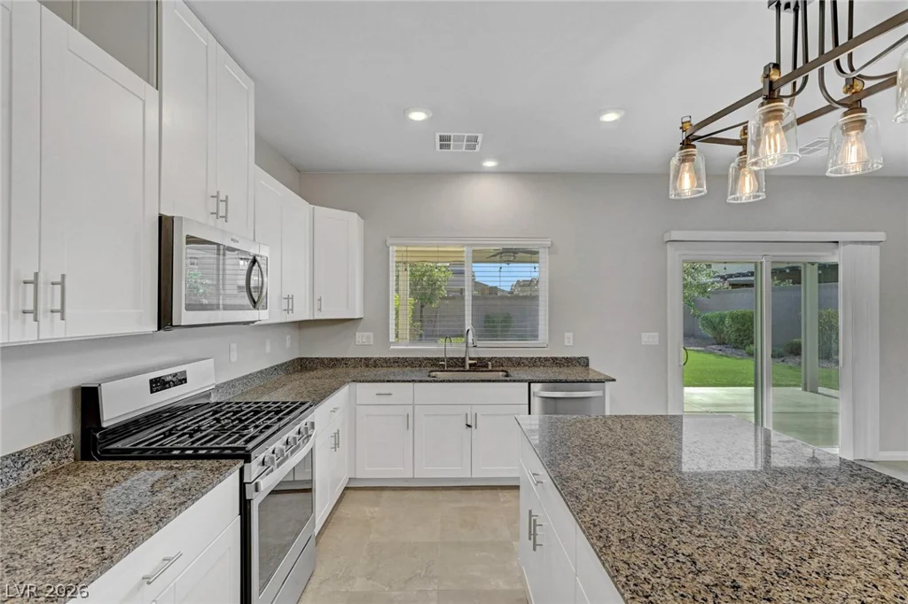 7845 Stone Forest, North Las Vegas, NV 89084