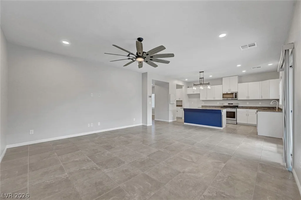 7845 Stone Forest, North Las Vegas, NV 89084