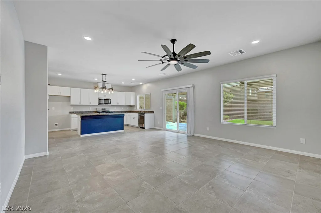 7845 Stone Forest, North Las Vegas, NV 89084