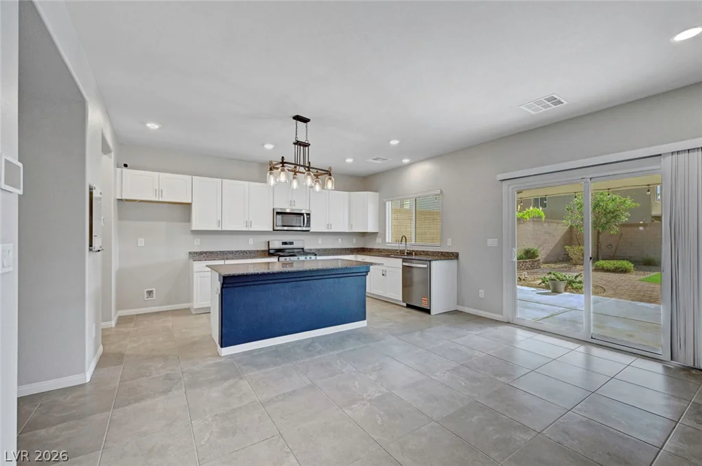 7845 Stone Forest, North Las Vegas, NV 89084