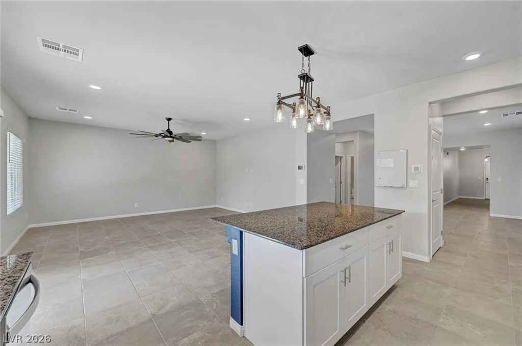 7845 Stone Forest, North Las Vegas, NV 89084
