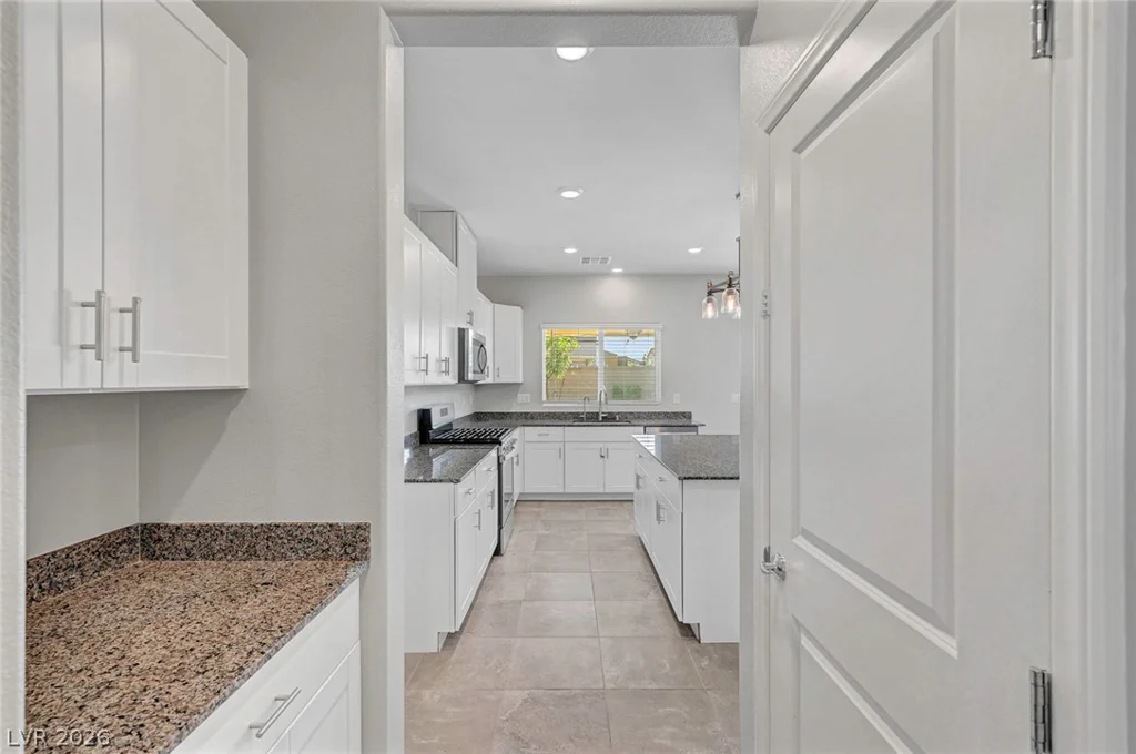 7845 Stone Forest, North Las Vegas, NV 89084