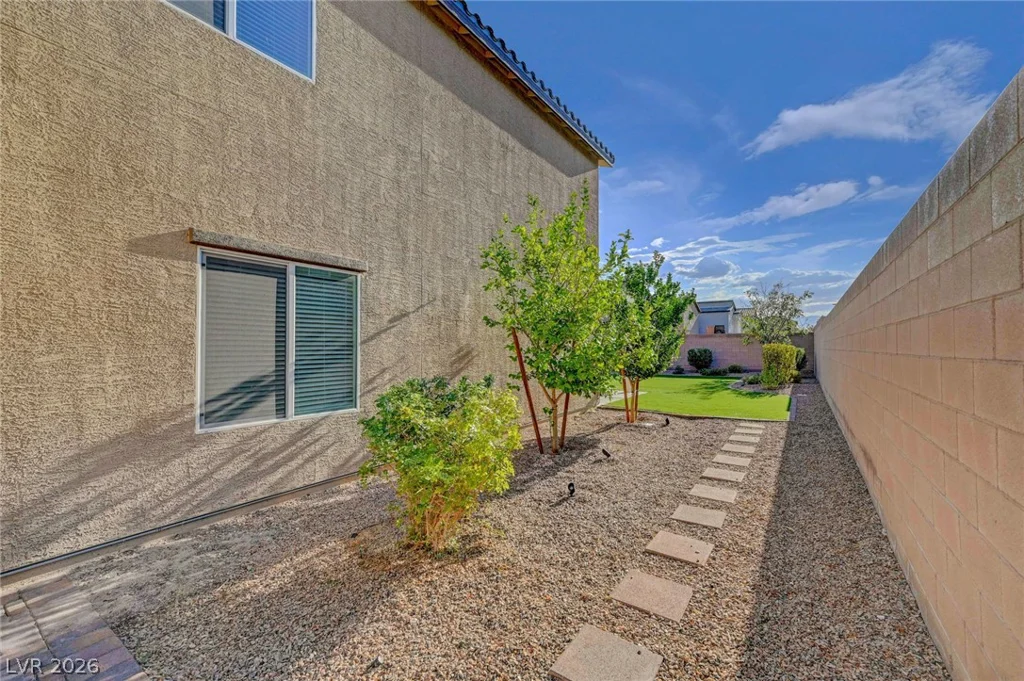 7845 Stone Forest, North Las Vegas, NV 89084