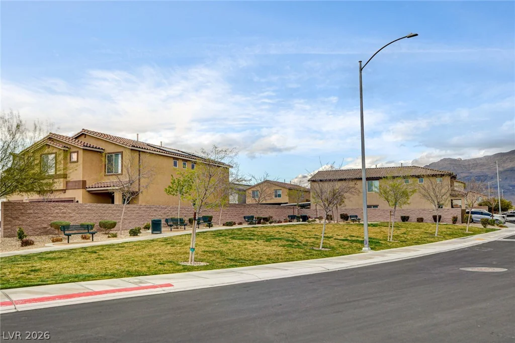7845 Stone Forest, North Las Vegas, NV 89084