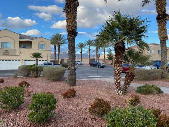 6316 BEIGE BLUFF, North Las Vegas, NV 89081