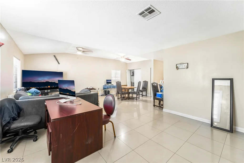 848 18th, Las Vegas, NV 89101