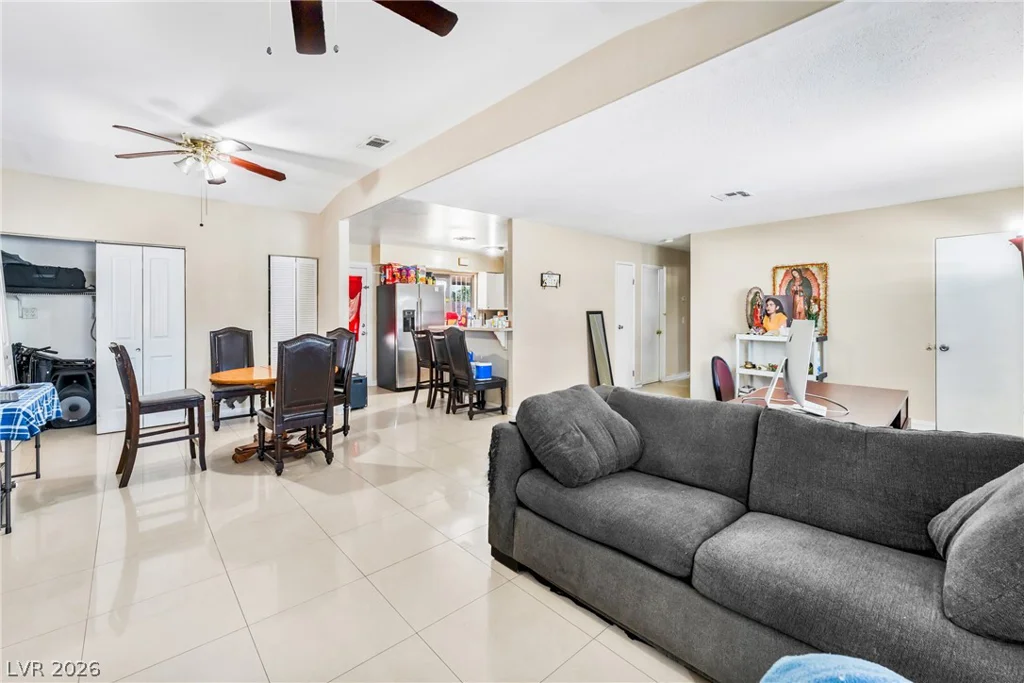 848 18th, Las Vegas, NV 89101