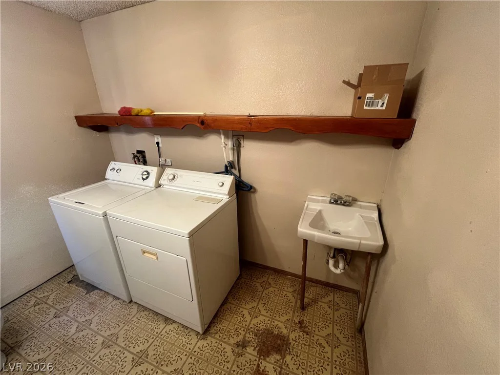 1816 MERZE, Henderson, NV 89011