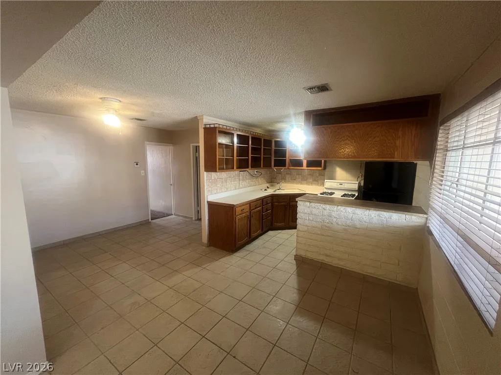 1816 MERZE, Henderson, NV 89011
