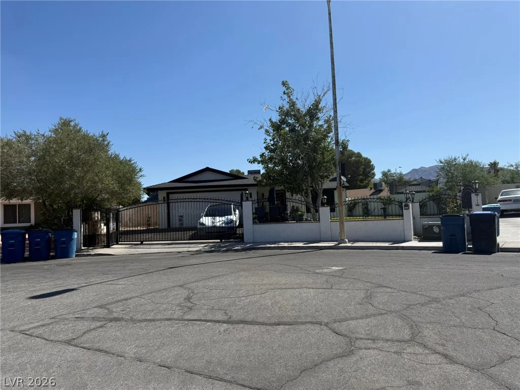 321 Agora, Las Vegas, NV 89110