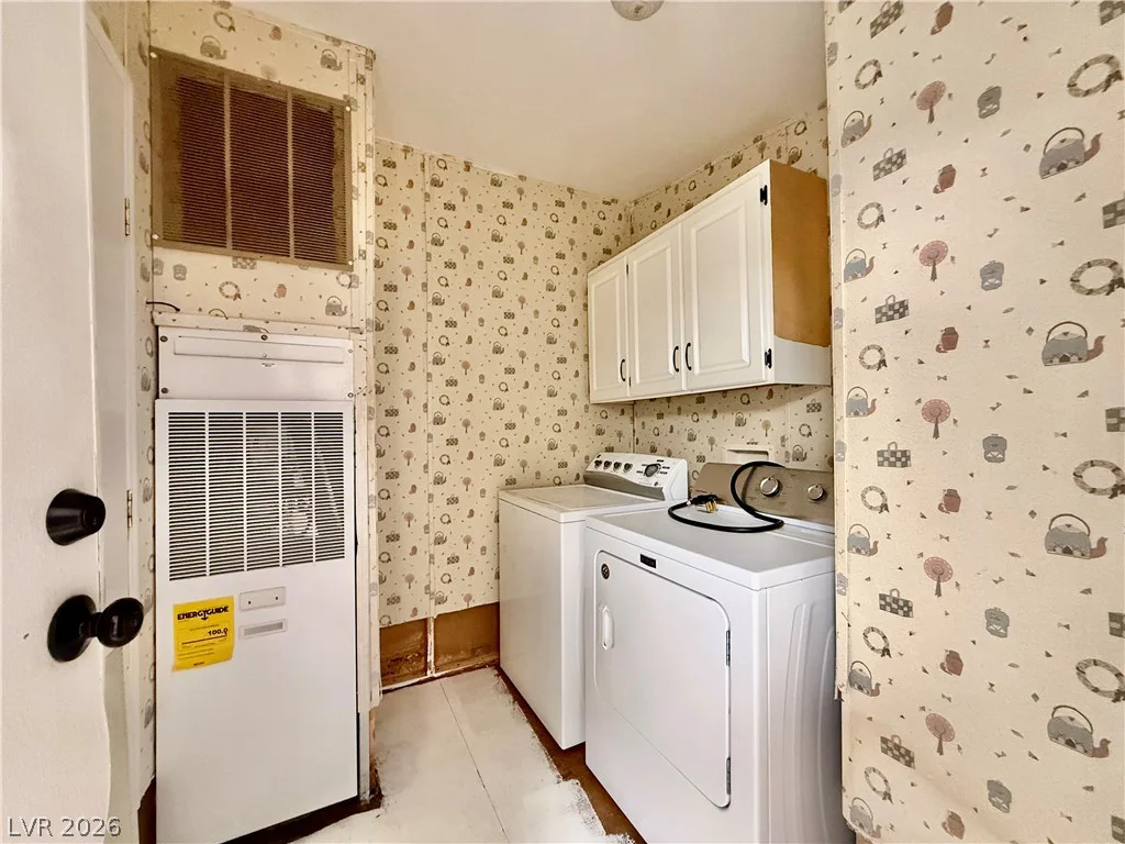 6821 Surrey, Pahrump, NV 89048