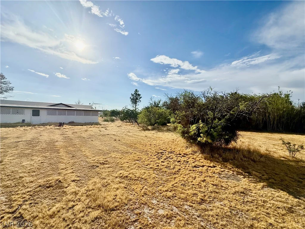 6821 Surrey, Pahrump, NV 89048