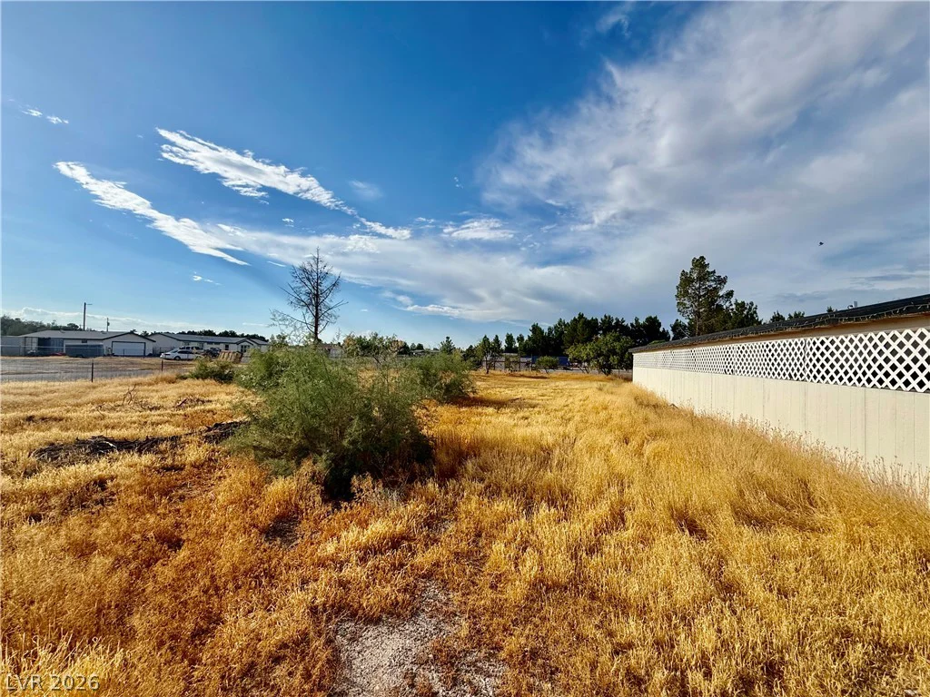 6821 Surrey, Pahrump, NV 89048