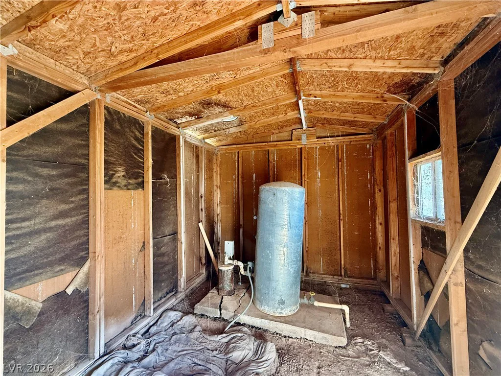 6821 Surrey, Pahrump, NV 89048