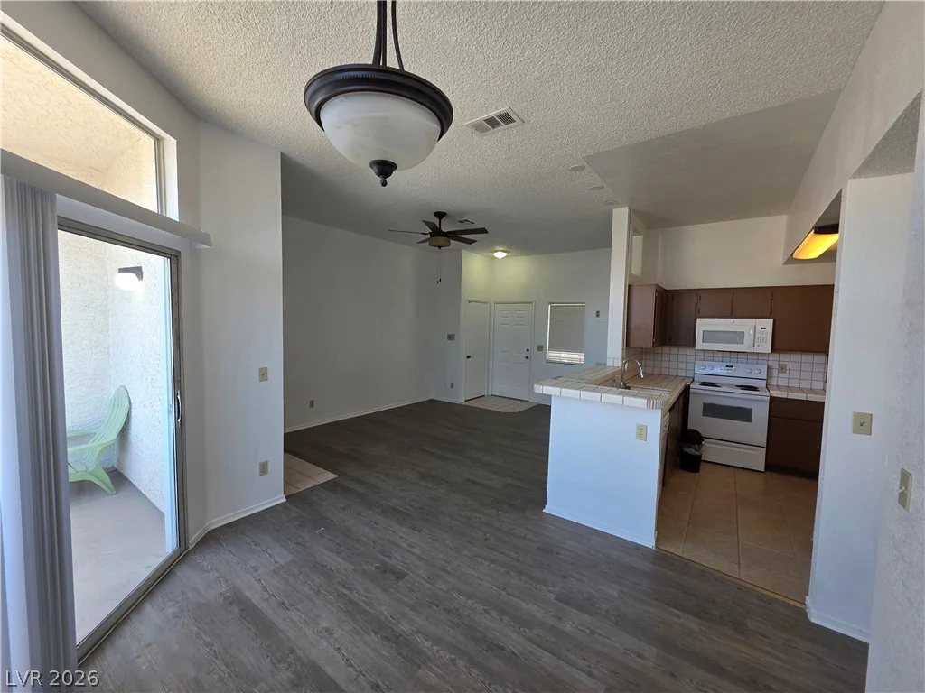 3150 Soft Breezes, Las Vegas, NV 89128