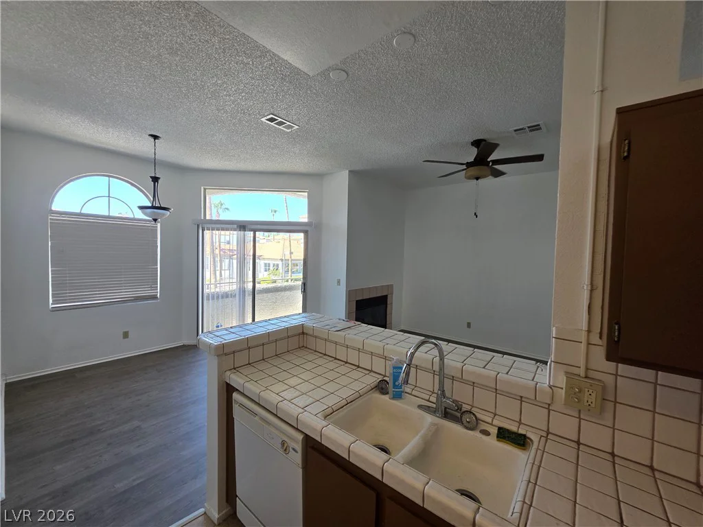 3150 Soft Breezes, Las Vegas, NV 89128