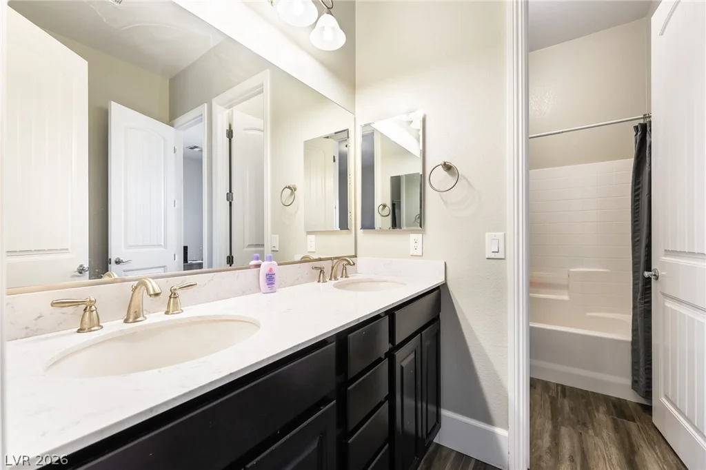 8157 Gilespie, Las Vegas, NV 89123