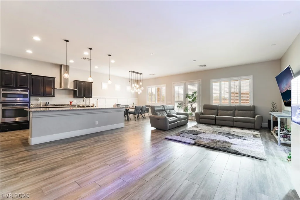 8157 Gilespie, Las Vegas, NV 89123