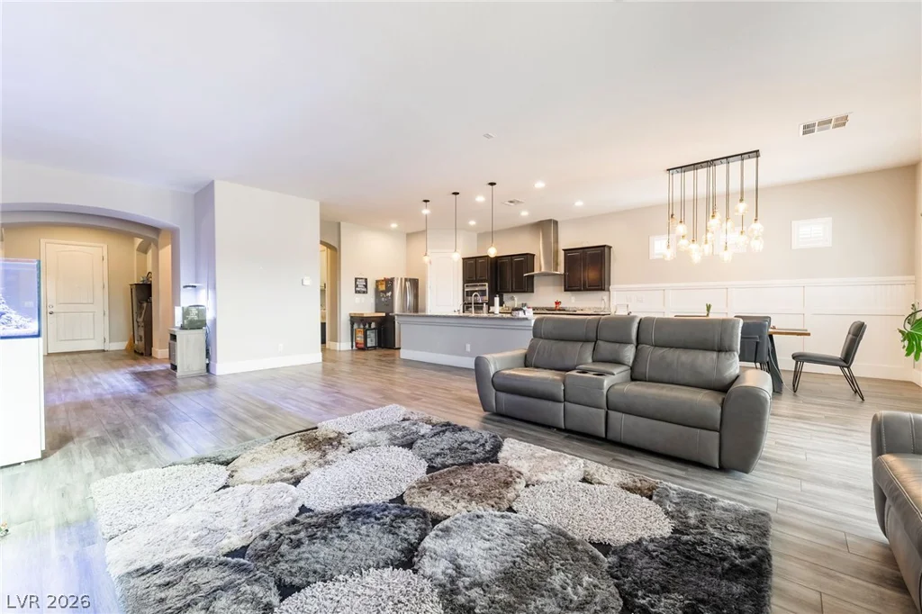 8157 Gilespie, Las Vegas, NV 89123