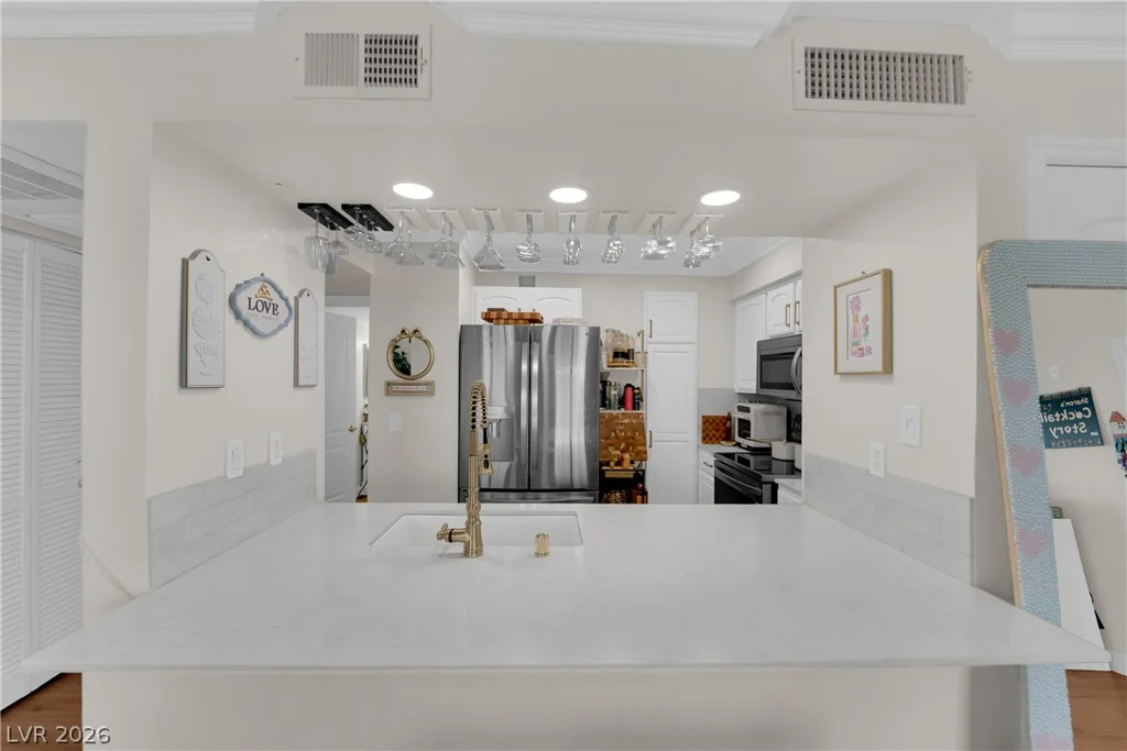 8101 Flamingo, Las Vegas, NV 89147