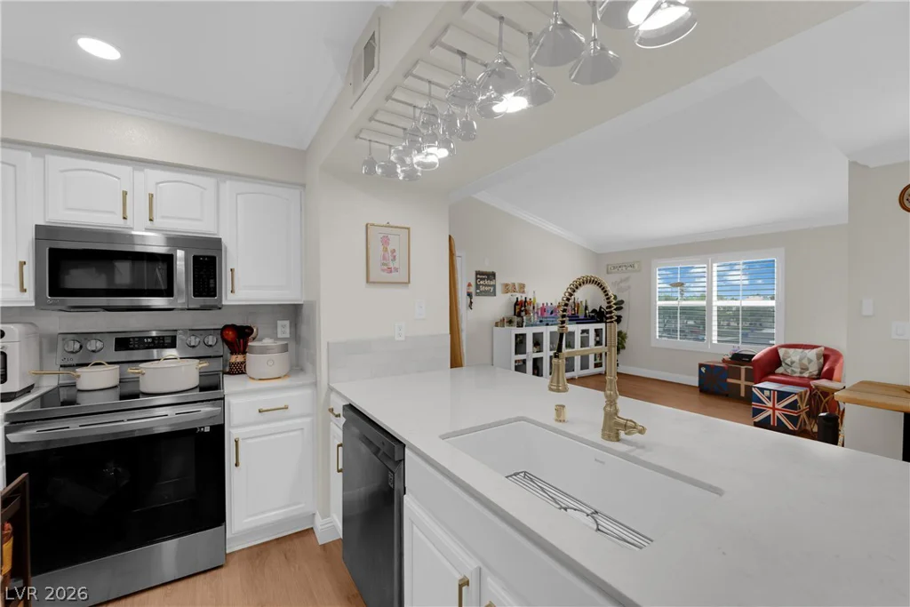 8101 Flamingo, Las Vegas, NV 89147