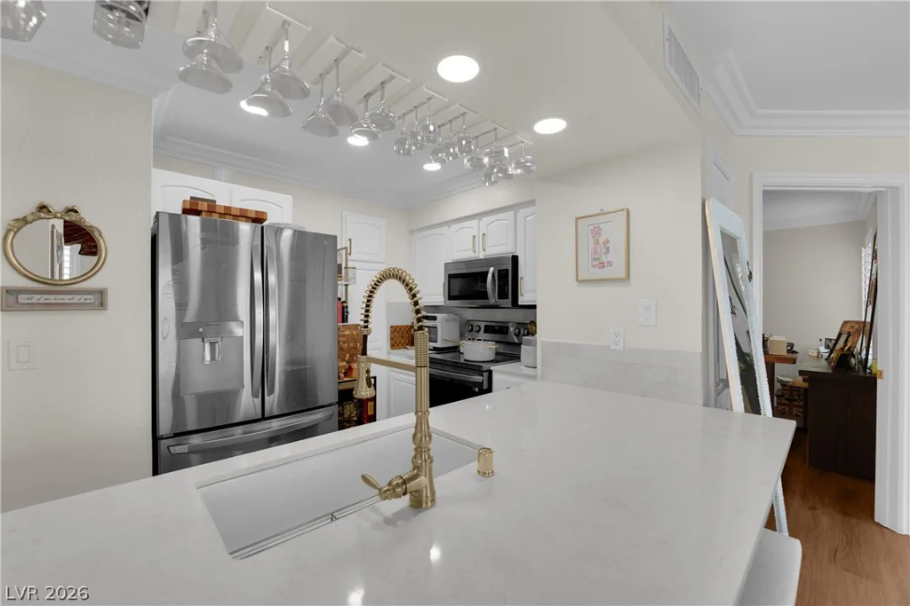 8101 Flamingo, Las Vegas, NV 89147
