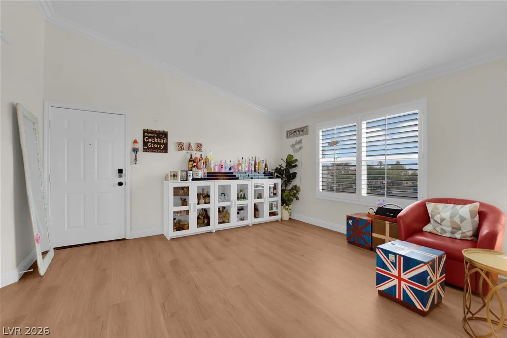 8101 Flamingo, Las Vegas, NV 89147