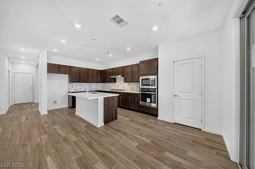 123 Tardando, Henderson, NV 89015