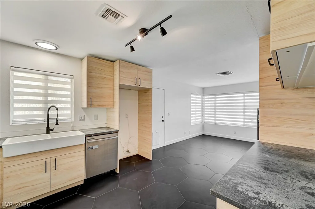 7128 Montcliff, Las Vegas, NV 89147