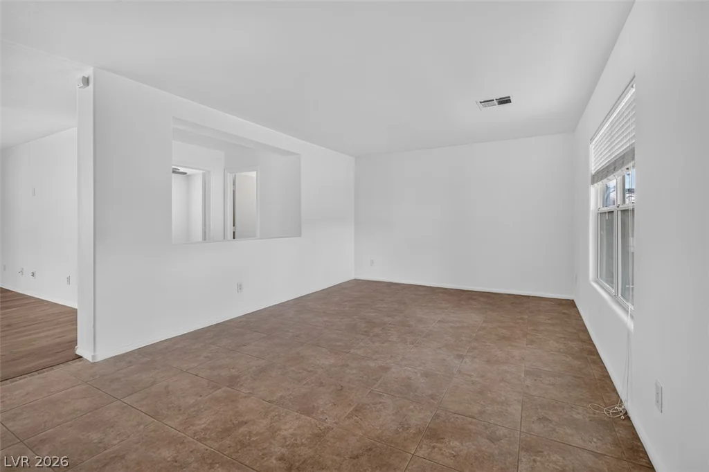 6483 New Brunswick, Las Vegas, NV 89110