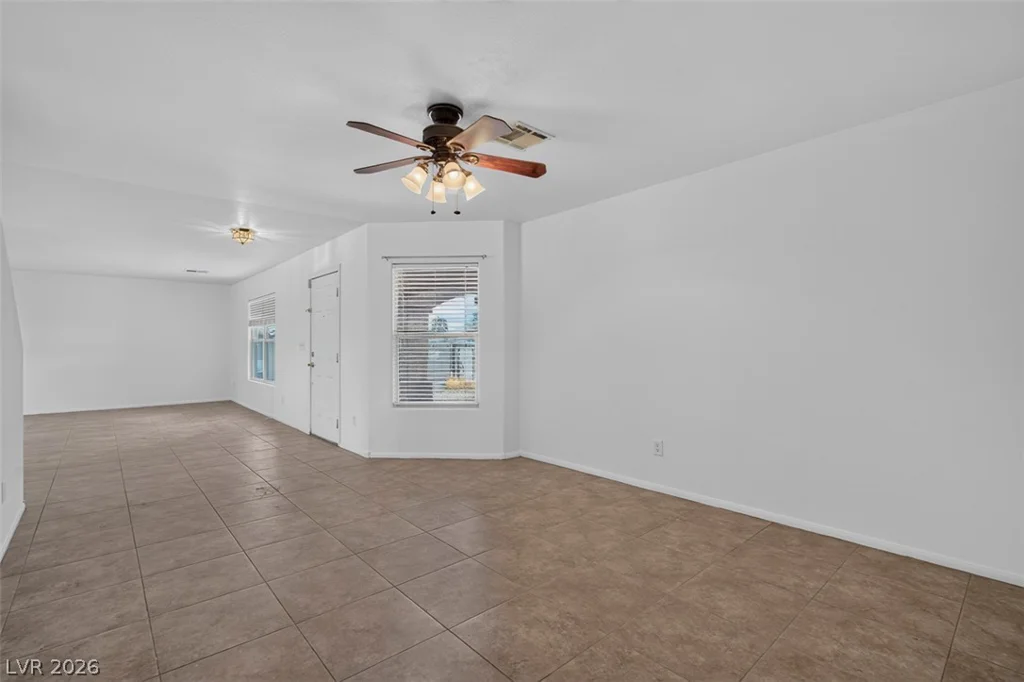 6483 New Brunswick, Las Vegas, NV 89110