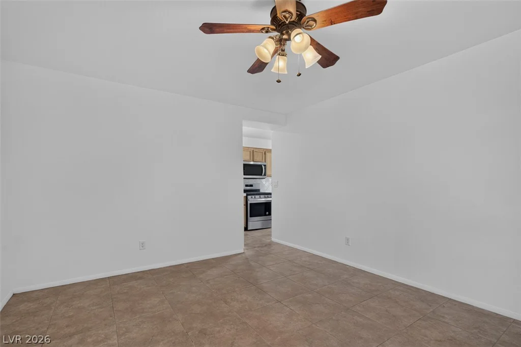 6483 New Brunswick, Las Vegas, NV 89110