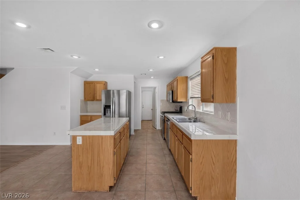6483 New Brunswick, Las Vegas, NV 89110