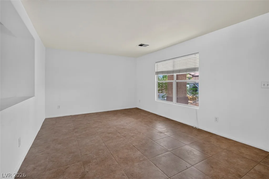 6483 New Brunswick, Las Vegas, NV 89110