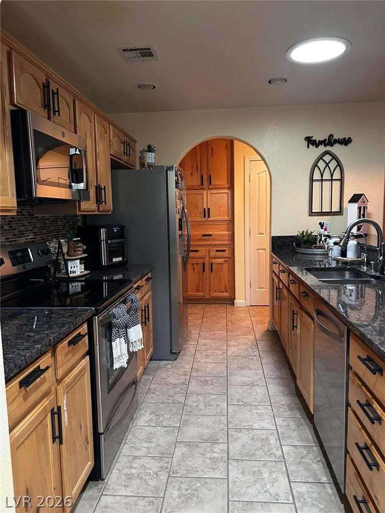 2481 Falcon, Pahrump, NV 89048