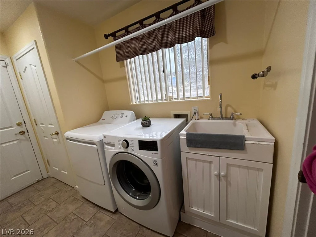 2481 Falcon, Pahrump, NV 89048