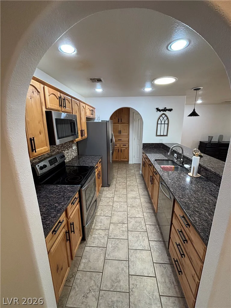 2481 Falcon, Pahrump, NV 89048