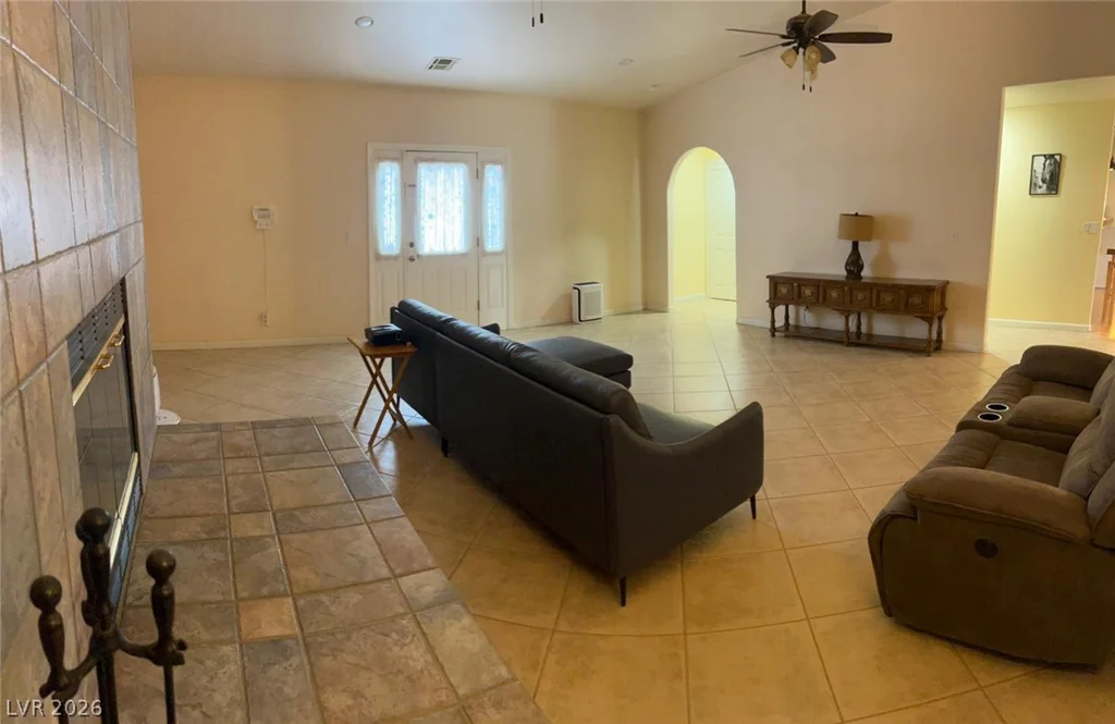 2481 Falcon, Pahrump, NV 89048